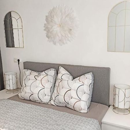 Schone 2 Zw In Sindelfingen - Maichingen *Daimler Apartment Екстериор снимка