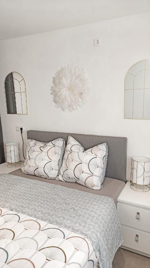 Schone 2 Zw In Sindelfingen - Maichingen *Daimler Apartment Екстериор снимка
