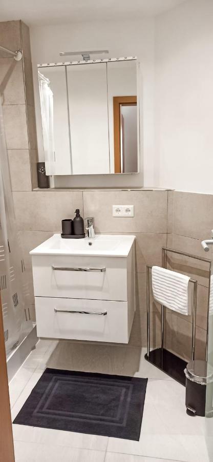 Schone 2 Zw In Sindelfingen - Maichingen *Daimler Apartment Екстериор снимка